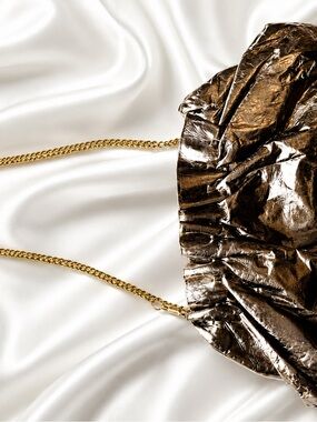 Vintage Gold Chain Clutch – 1980s – Glam Style